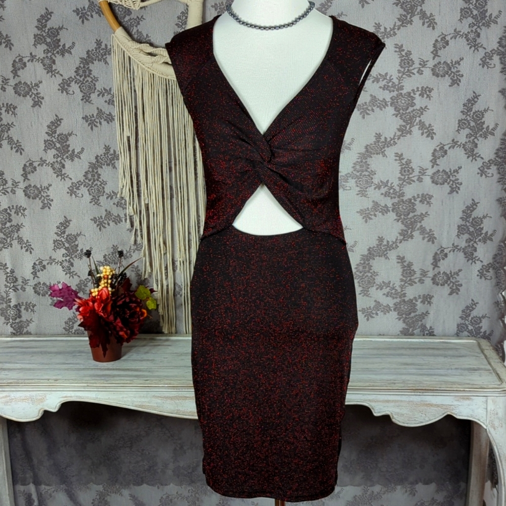 Haute Monde black and red front cutout shimmer bodycon dress